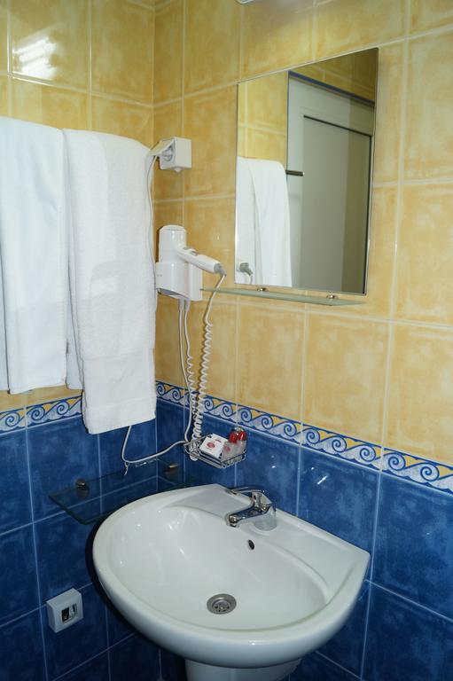 Hotel Kardjali Kŭrdzhali Extérieur photo