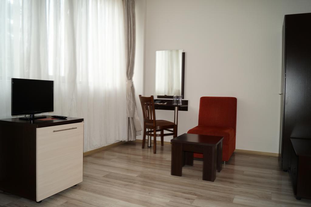 Hotel Kardjali Kŭrdzhali Extérieur photo