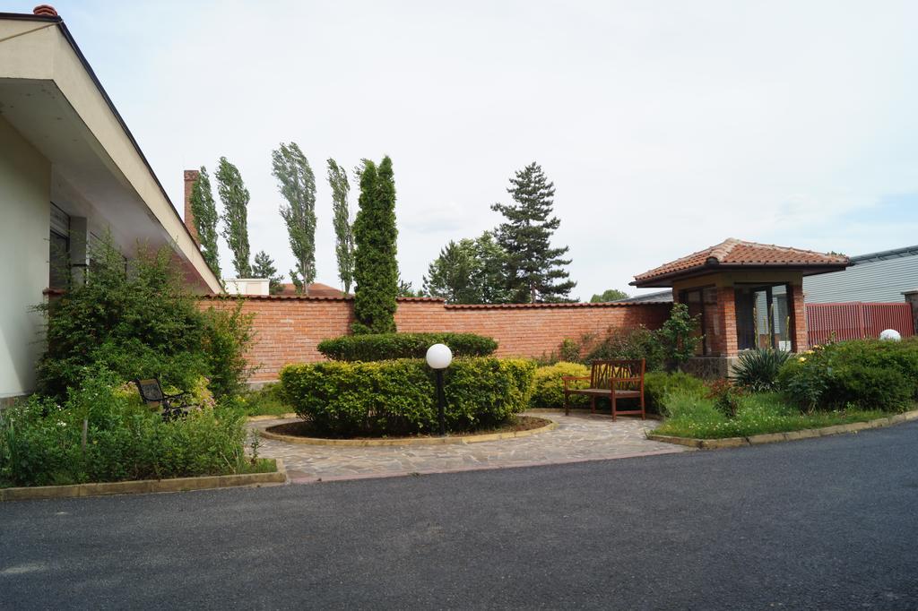 Hotel Kardjali Kŭrdzhali Extérieur photo