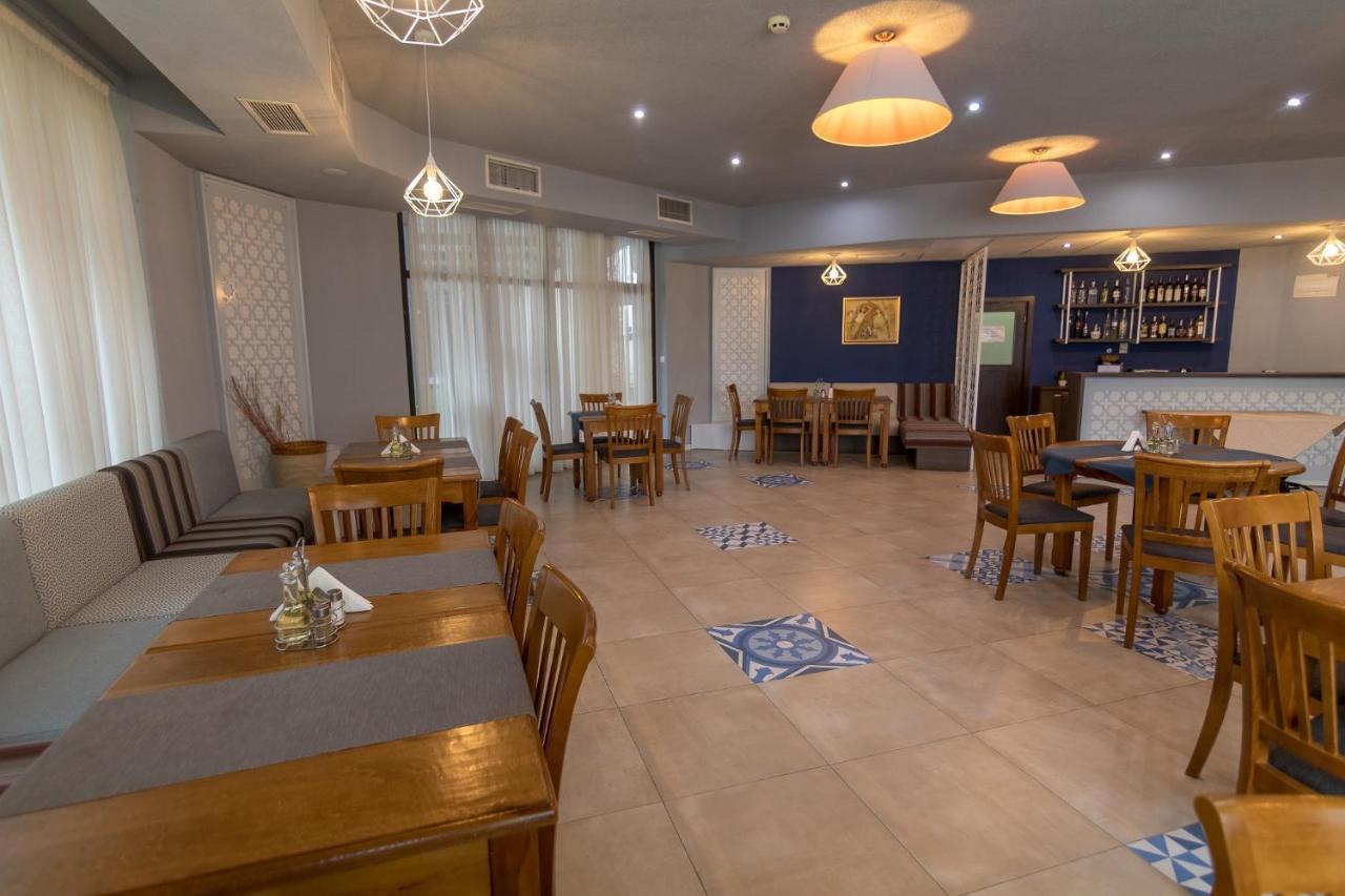 Hotel Kardjali Kŭrdzhali Extérieur photo